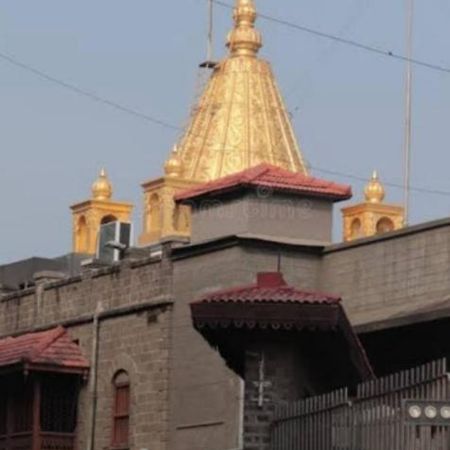 فندق Sai Gaurav Palace شيردي المظهر الخارجي الصورة